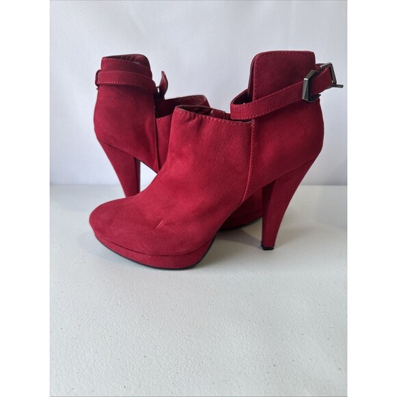 DIBA Women’s Red Suede Ankle Booties Size 8M - Picture 11 of 13